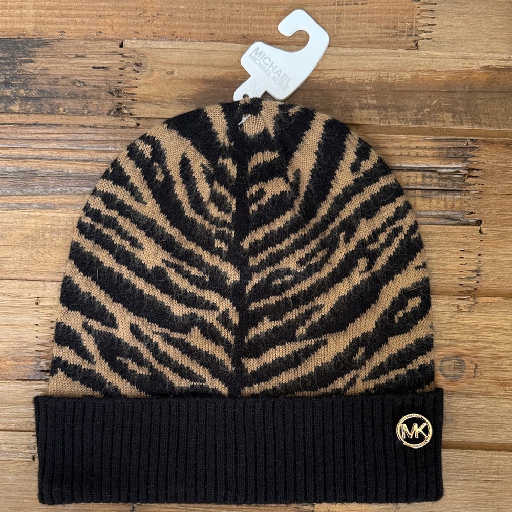 NWT. Michael Kors Black and Tan Patterned Beanie